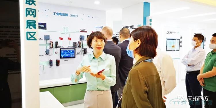 ÈÈÁÒ»¶ÓÎ÷ÃÅ×ÓÊý×Ö»¯¹¤Òµ¼¯ÍÅFA BU×Ü˾ÀíWesterholtÏÈÉúÒ»ÐÐݰÁÙ×ðÁú¿Ê± ÈÈÁÒ»¶ÓÎ÷ÃÅ×ÓÊý×Ö»¯¹¤Òµ¼¯ÍÅFA BU×Ü˾ÀíWesterholtÏÈÉúÒ»ÐÐݰÁÙ×ðÁú¿Ê±